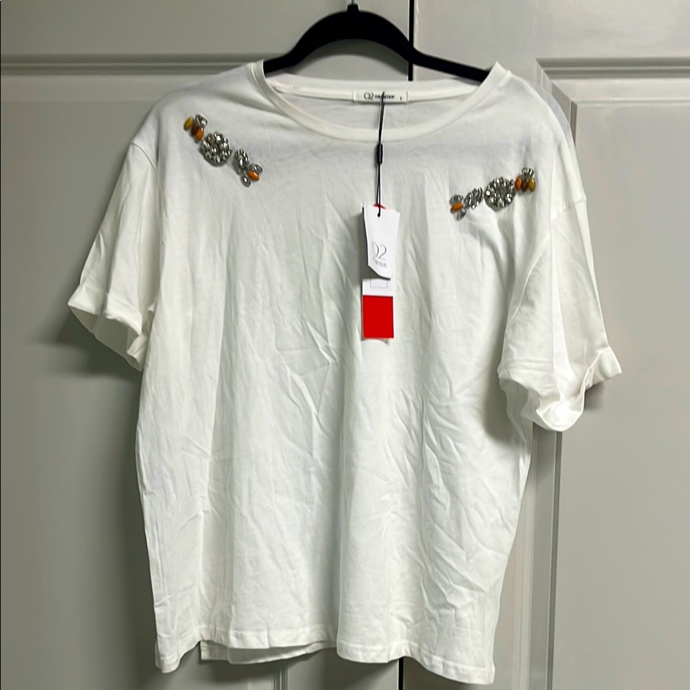 Q2 collection Bejeweled Tee size S Brand new